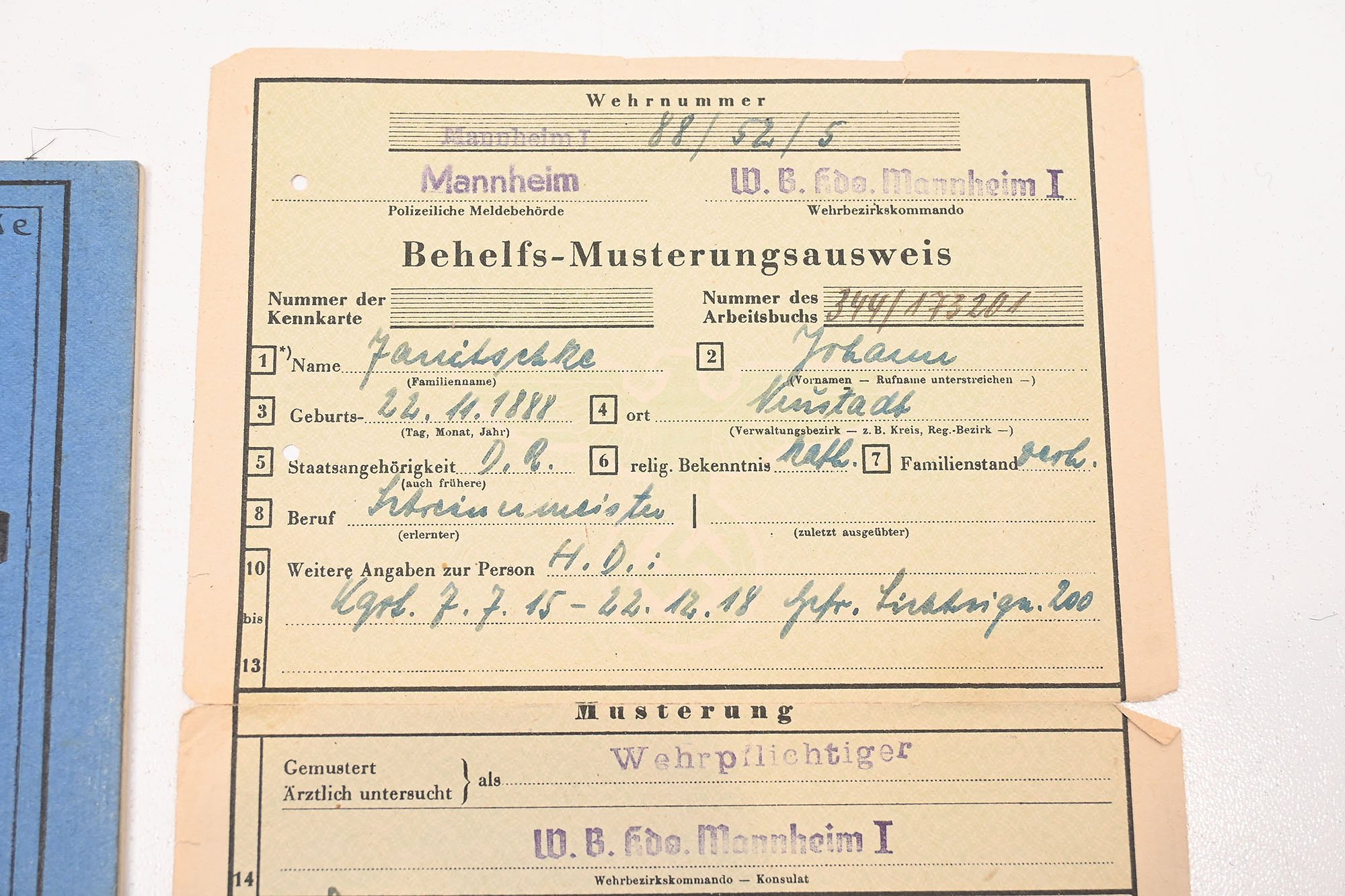 Luftschutz-Dienstbuch with extra paper