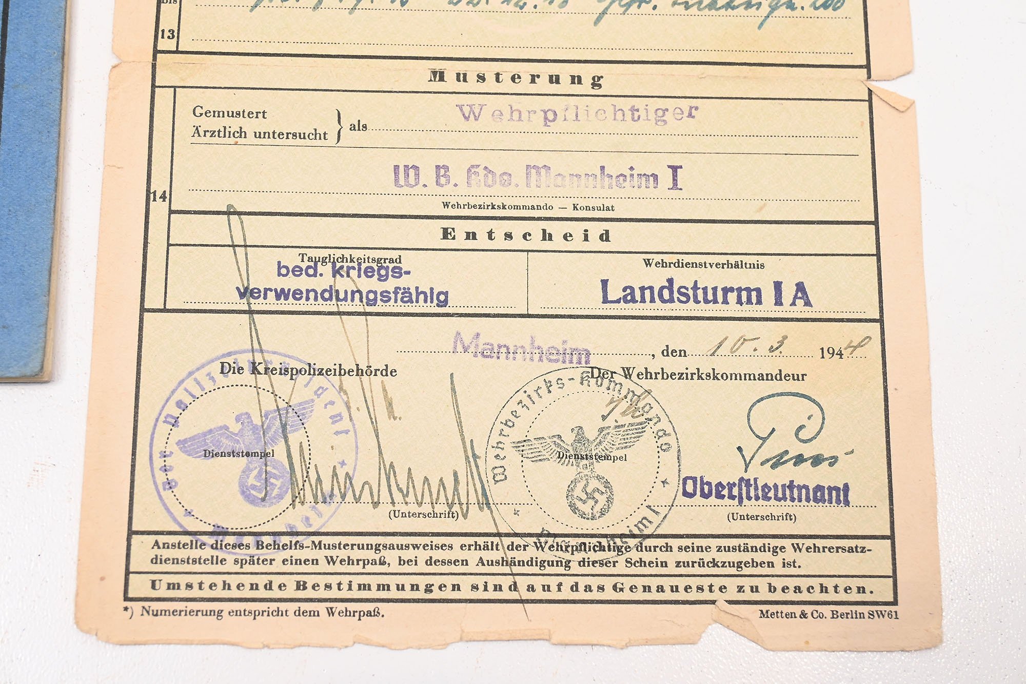 Luftschutz-Dienstbuch with extra paper