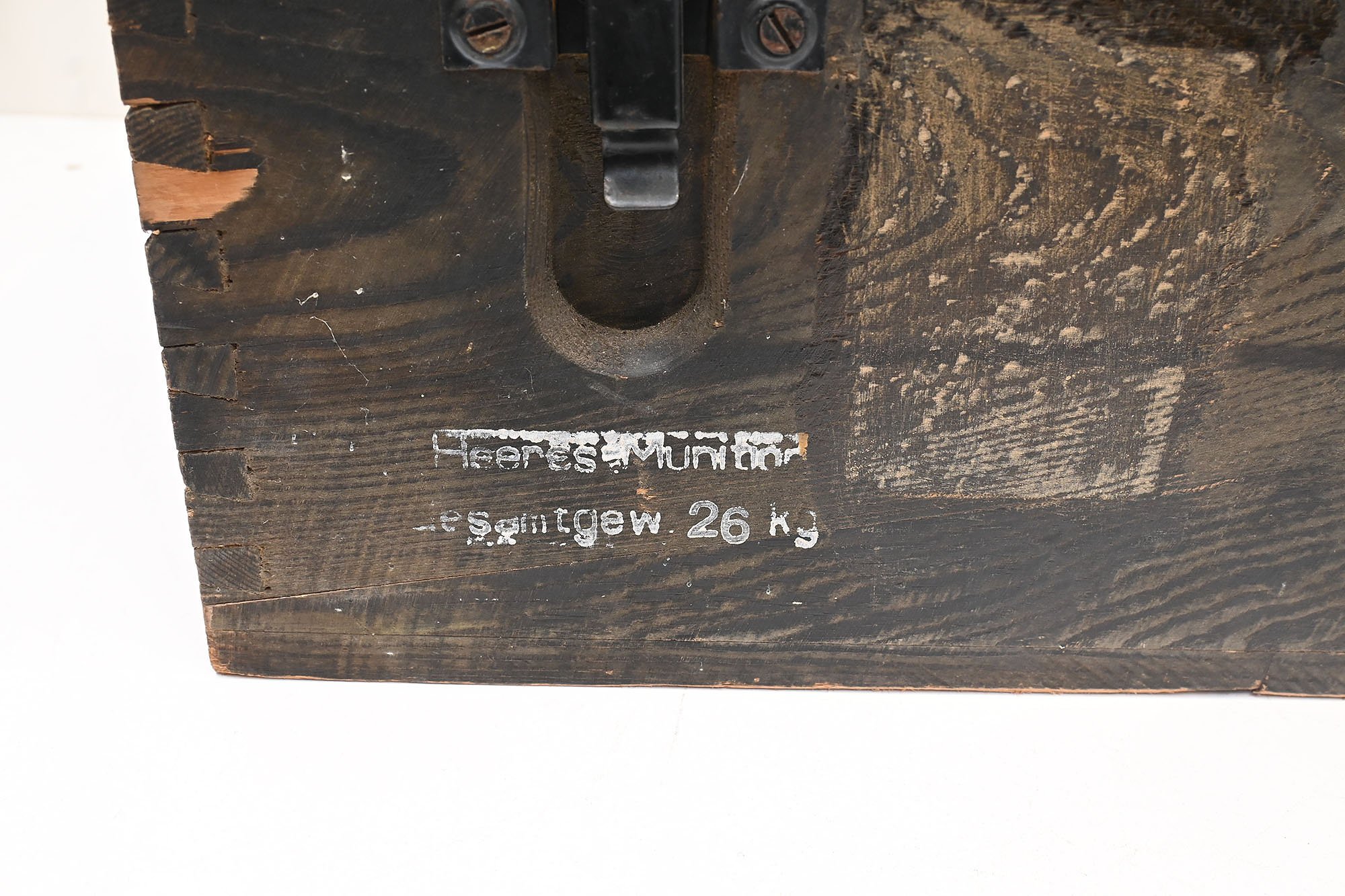 German box for Russian 15.2 cm sleeves.
