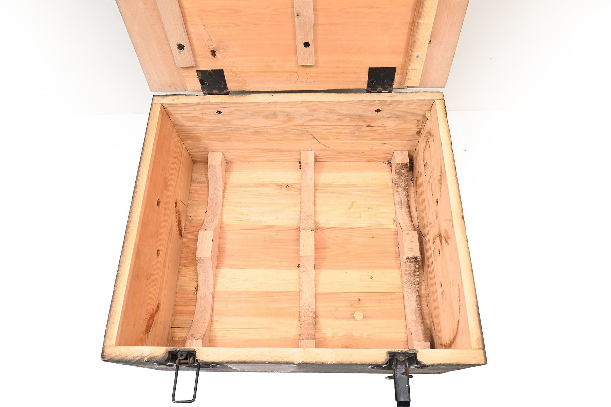German box for Russian 15.2 cm sleeves.
