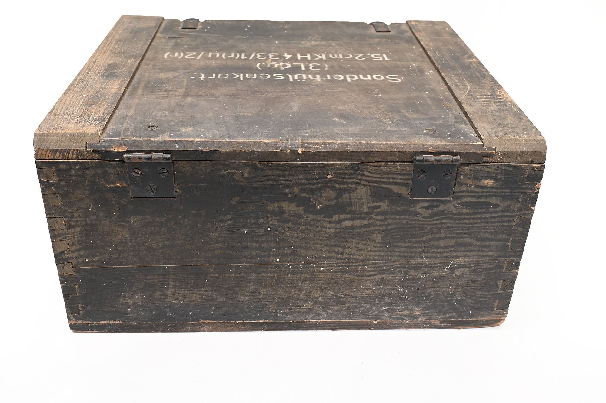 German box for Russian 15.2 cm sleeves.