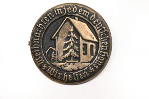 WHW pin Christmas