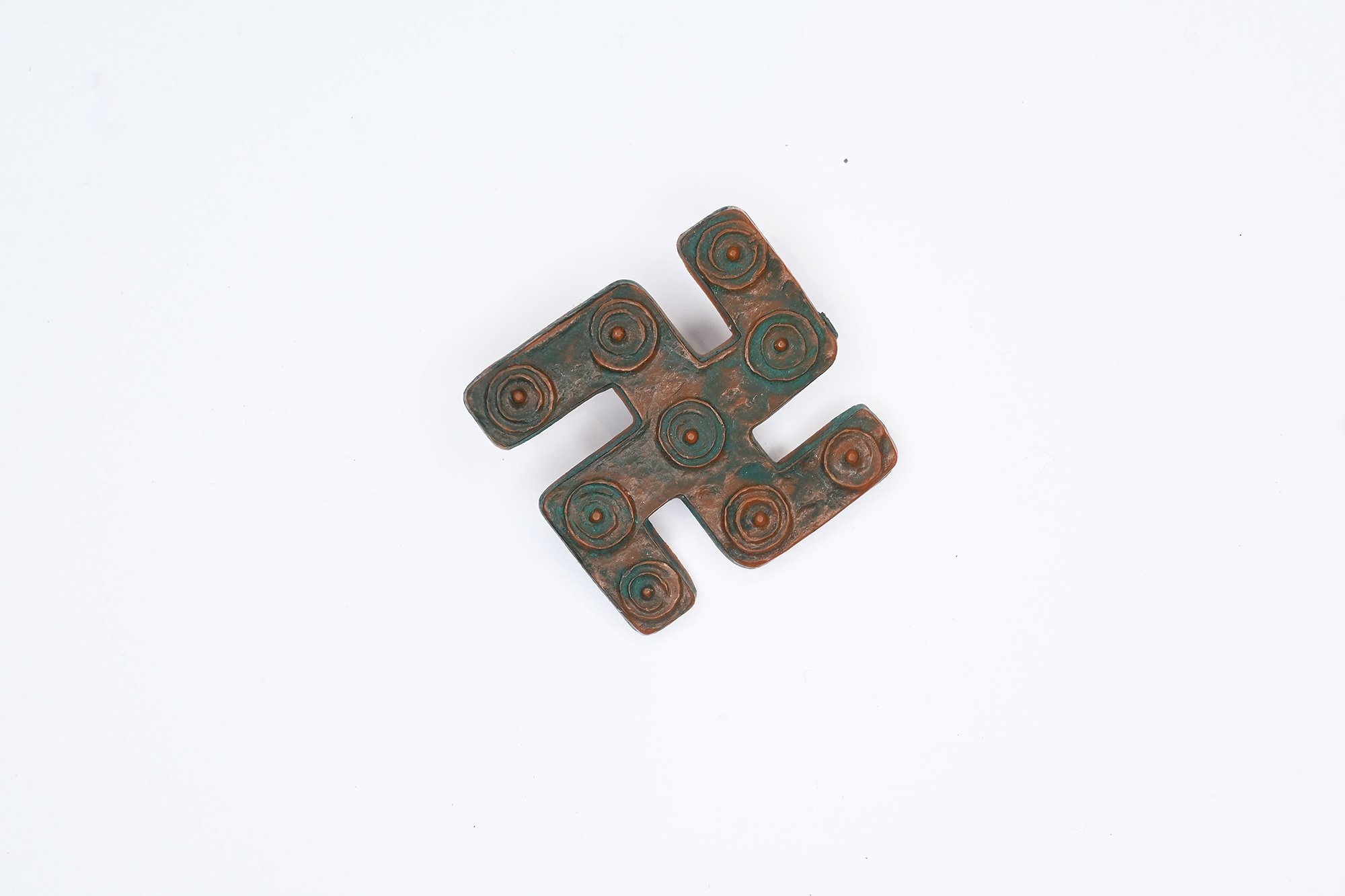 WHW tiny swastika