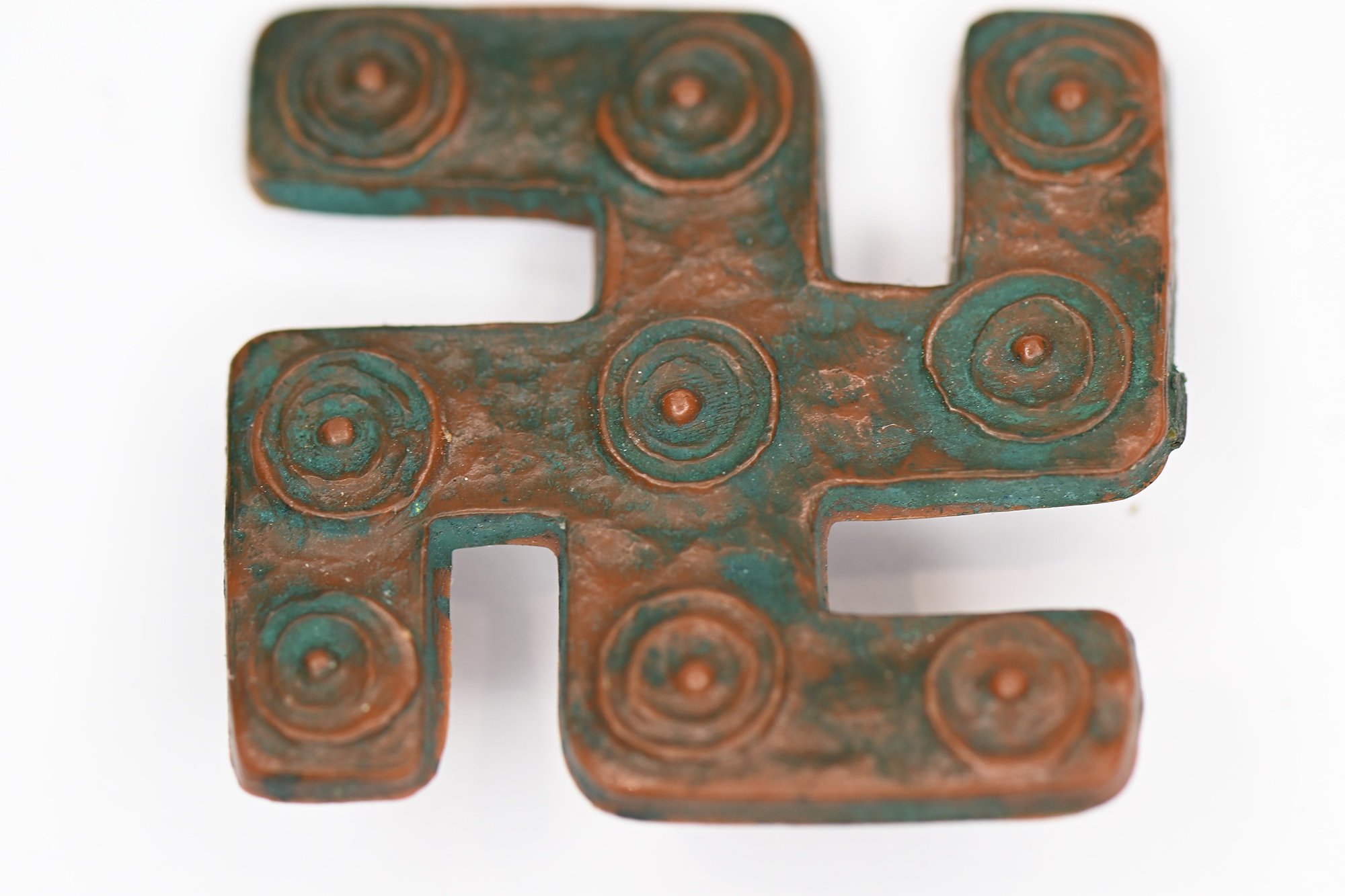 WHW tiny swastika