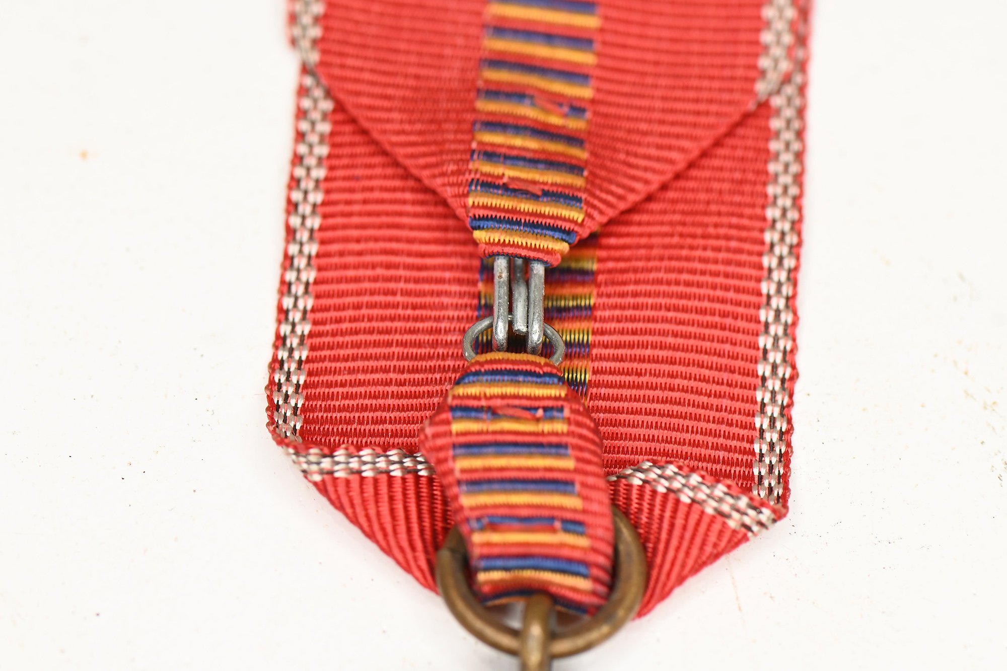 to receive the communism medal
