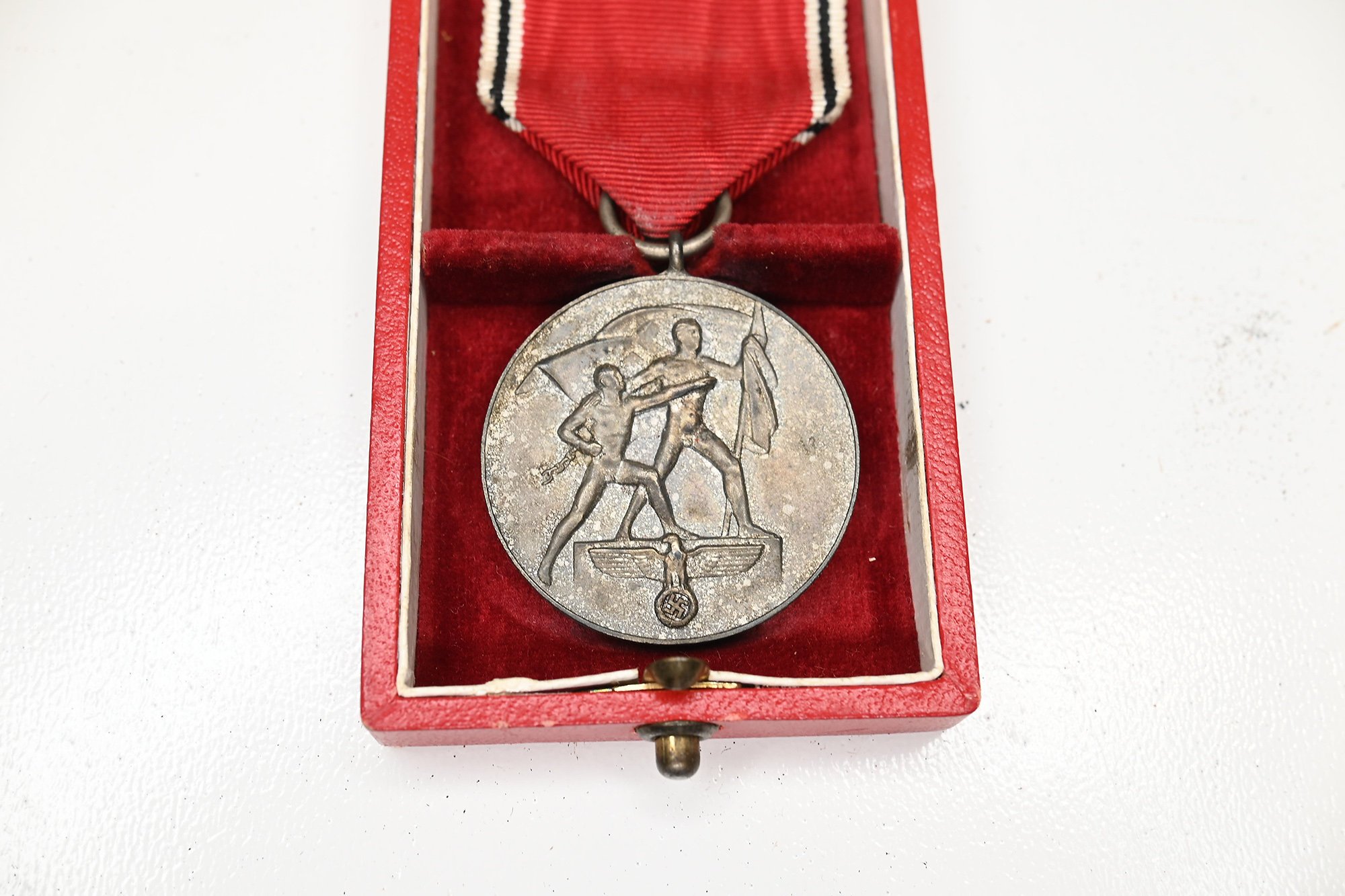 Medaille zur Erinnerung an den 13. März 1938+division emblem