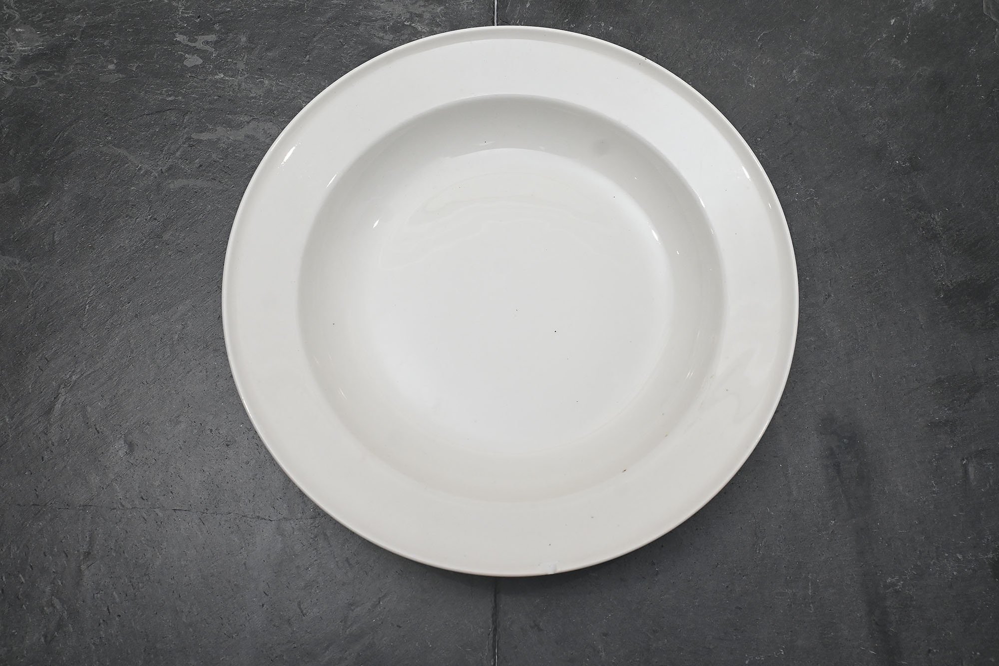 Porseleinen SS Dinerbord van Allach met een doorsnede van 24cm