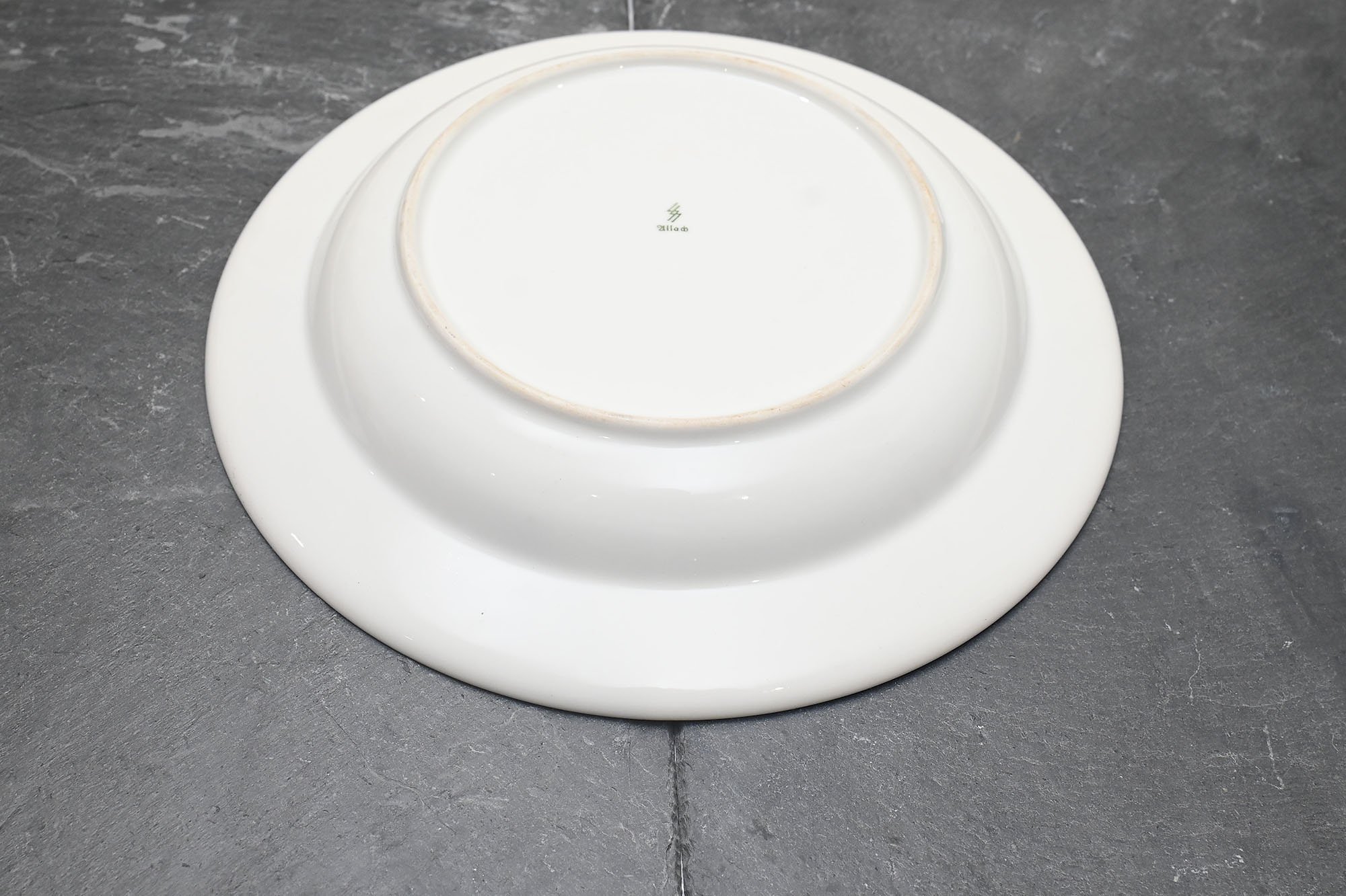 Porseleinen SS Dinerbord van Allach met een doorsnede van 24cm