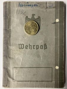 Wehrpass - WH (Heer) - 'Armee Norwegen' / 20 Gebirgs-Armee - Springer