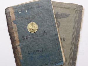Wehrpass/Soldbuch - Luftwaffe -Kfz.Instandsetzungszug (mot.) d.Lw - Italy - Frey