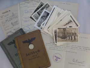 Wehrpass/Soldbuch/photos WH (Heer) - Kr.Trsp.Abt.542 - Schümann