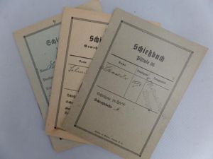 3 'Schiessbücher' (shooting records) -Fl.Ausb.Rgt.82 - Schneideü