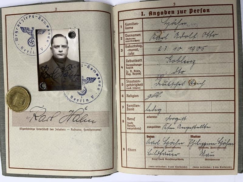 Wehrpass / photos - WH (Heer) - Stug.Abt.203 - Hälm