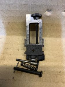 LEE ENFIELD No4 MK1 SINGER TYPE MILLED REAR SIGHT. GOOD WORKING ORDER WITH GOOD CLICKS