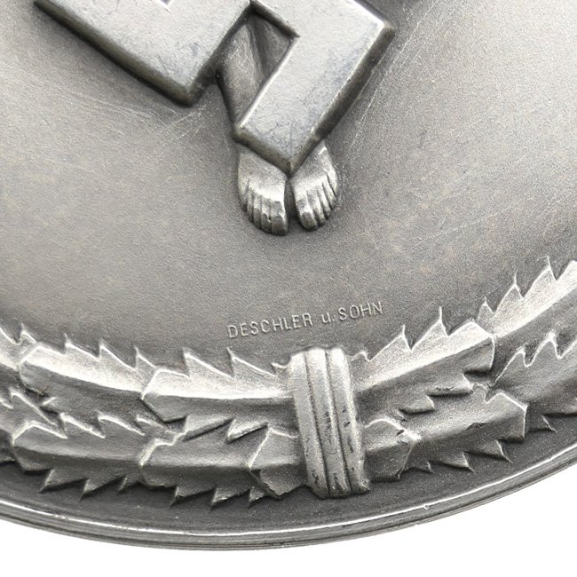NSFK 'Flieger-Hitler-Jugend 1941' Table Medal — image 5