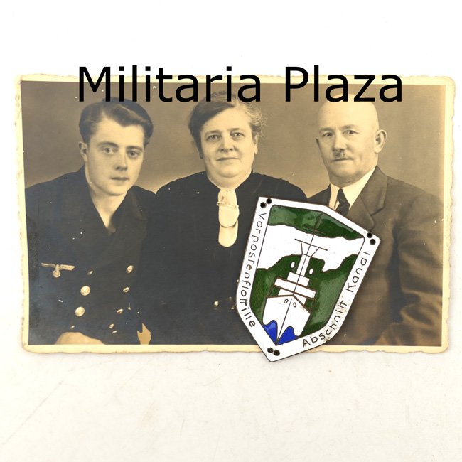 Kriegsmarine 'Vorpostenflottille Abschnitt Kanal' Cap Badge — image 5