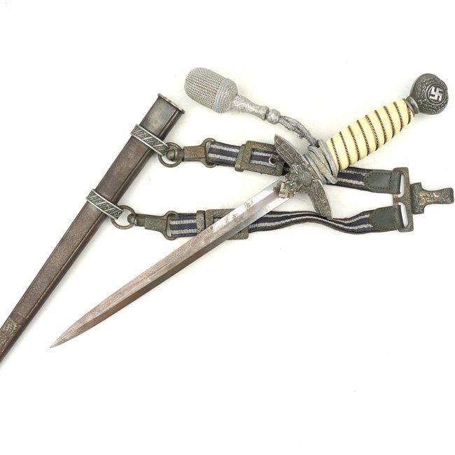 Luftwaffe Officer's Dagger with Hangers and Portepee — image 5
