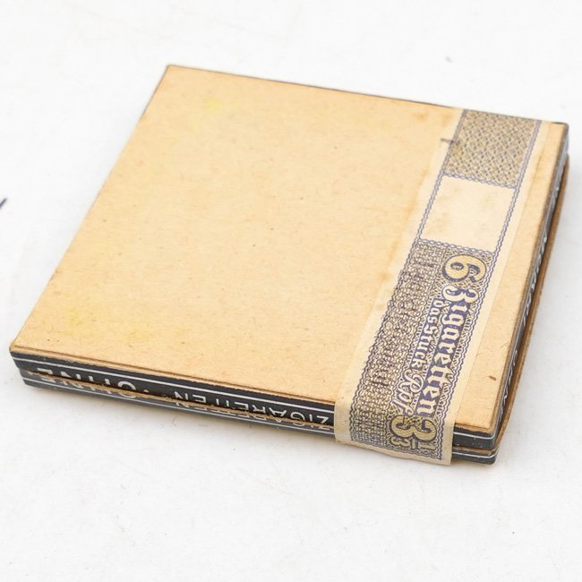 German 'Lande Mokri Superb' Cigarettes Package