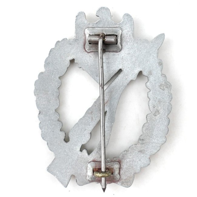 Infantry Assault Badge in Silver 'Pillow Crimp' — image 4