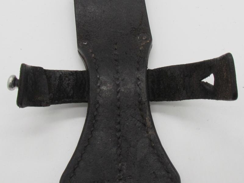 Early K98 leather bayonet frog — image 3