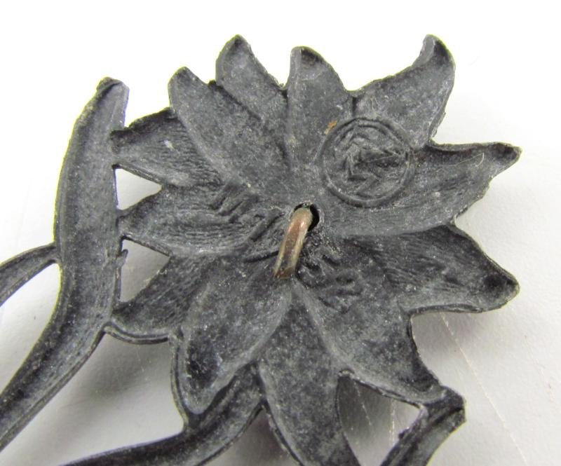 NSDAP SA or Hitlerjugend cap edelweiss by RZM M1/152 — image 4