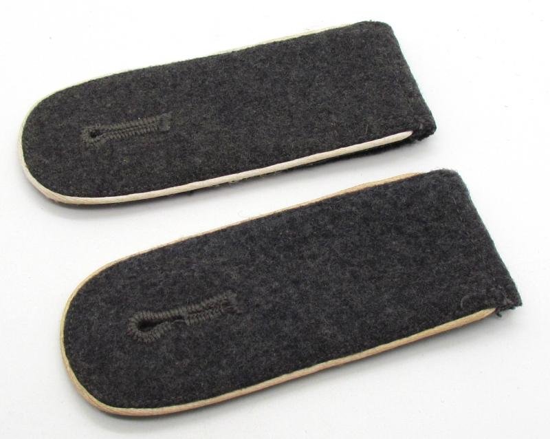 Luftwaffe 'Hermann Göring' division shoulder boards — image 10