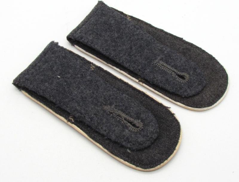 Luftwaffe 'Hermann Göring' division shoulder boards — image 3