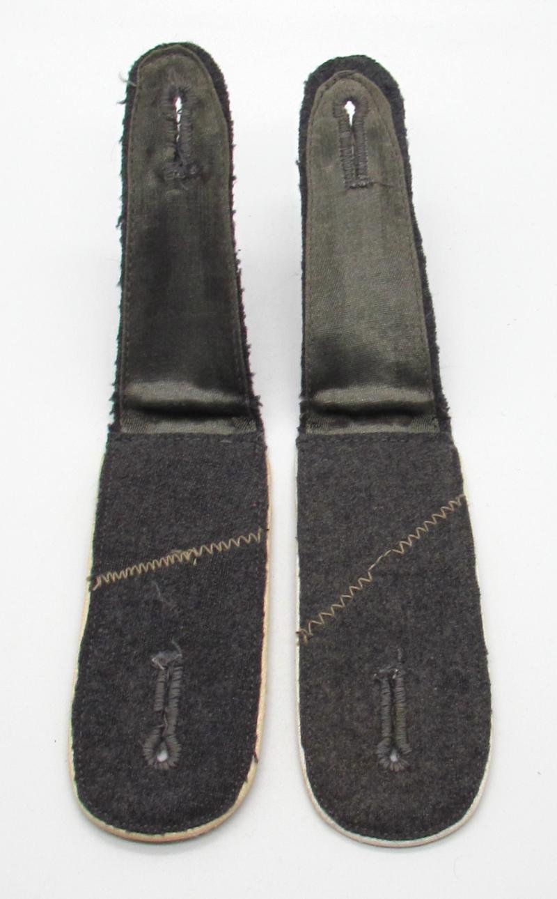 Luftwaffe 'Hermann Göring' division shoulder boards — image 4