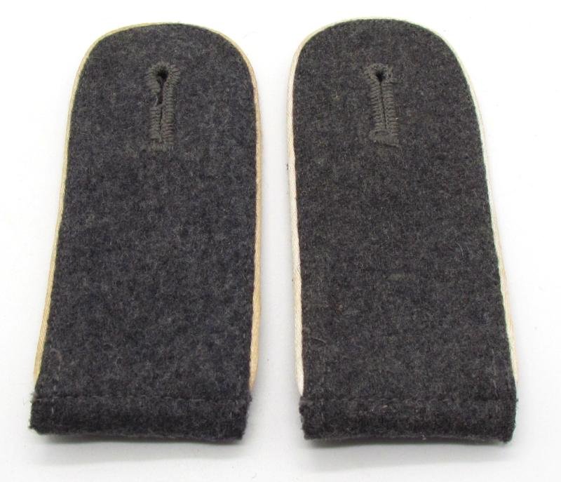 Luftwaffe 'Hermann Göring' division shoulder boards — image 8