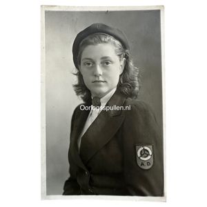 Original WWII Nederlandsche Arbeidsdienst Meisjes photo Boxtel