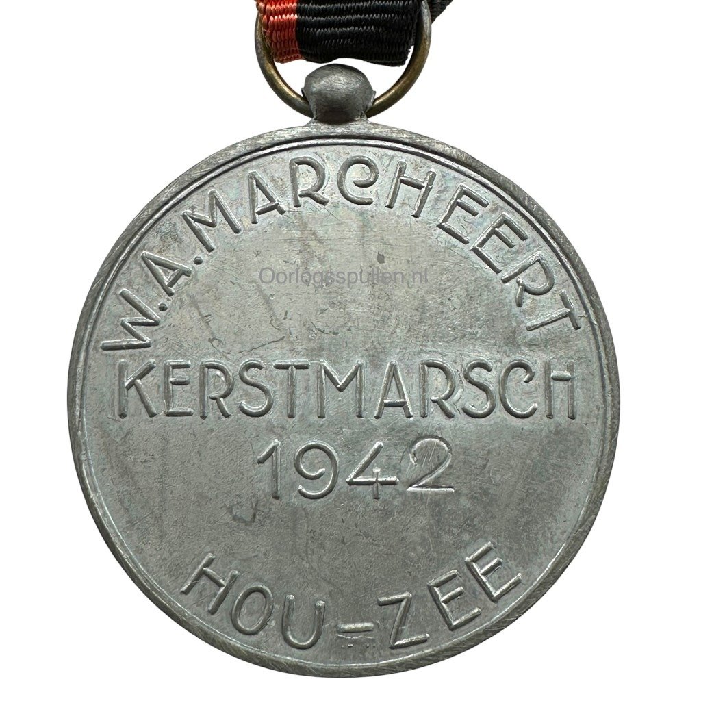 Original WWII Dutch NSB W.A. kerstmarsch 1942 medal — image 3