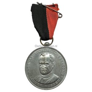 Original WWII Dutch NSB W.A. kerstmarsch 1942 medal