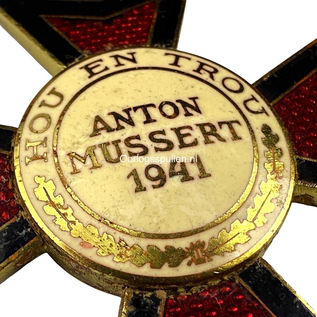 Original WWII Dutch NSB Mussert Cross 'Anton Mussert' without swords