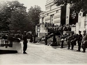 Original WWII German SS/DRK photo of the funeral of foreign volunteer DRK nurses in Wien