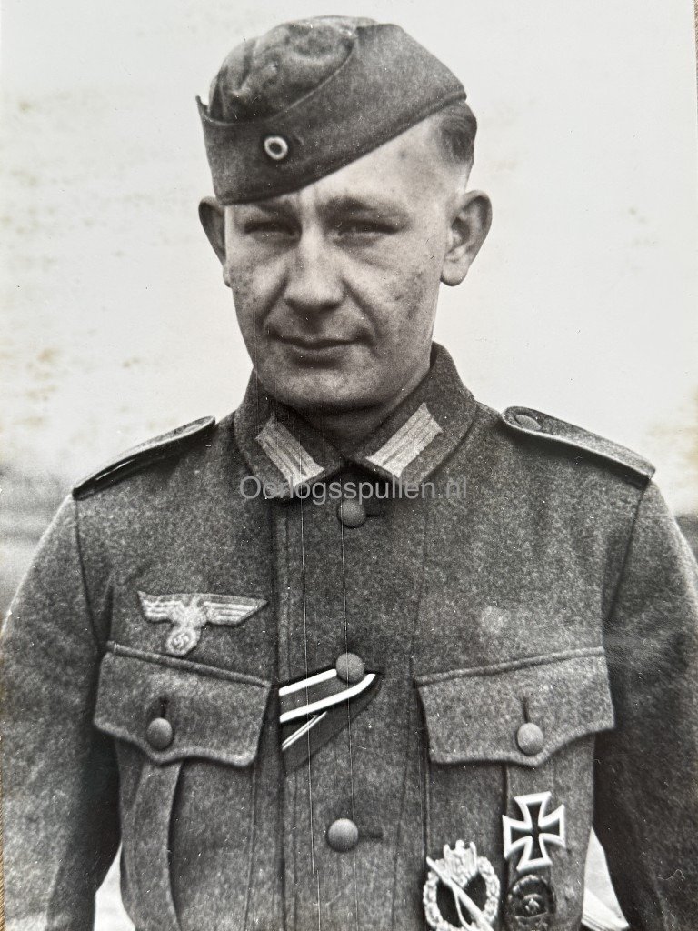 Original WWII German WH photo of 19 year old soldier who shot 16 Soviet tanks