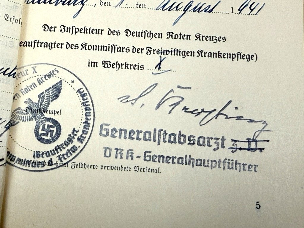 Original WWII German DRK Verwendungsbuch & Personalausweis