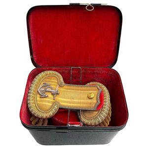 Original WWI British Royal Navy officers shoulder boards in box