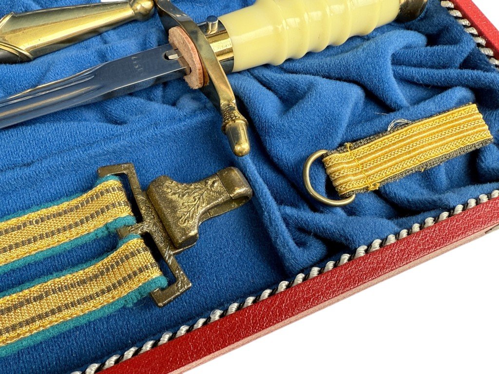 Original Cold War era NVA general's dagger of the Luftstreitkräfte with hanger in presentation box