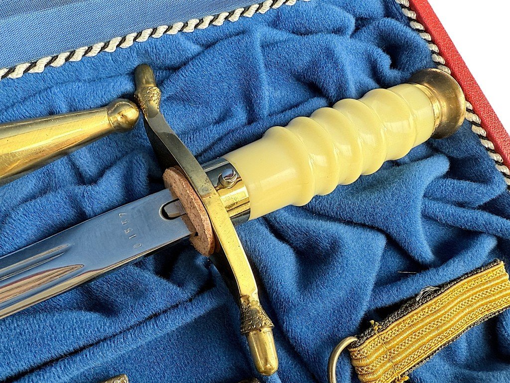 Original Cold War era NVA general's dagger of the Luftstreitkräfte with hanger in presentation box