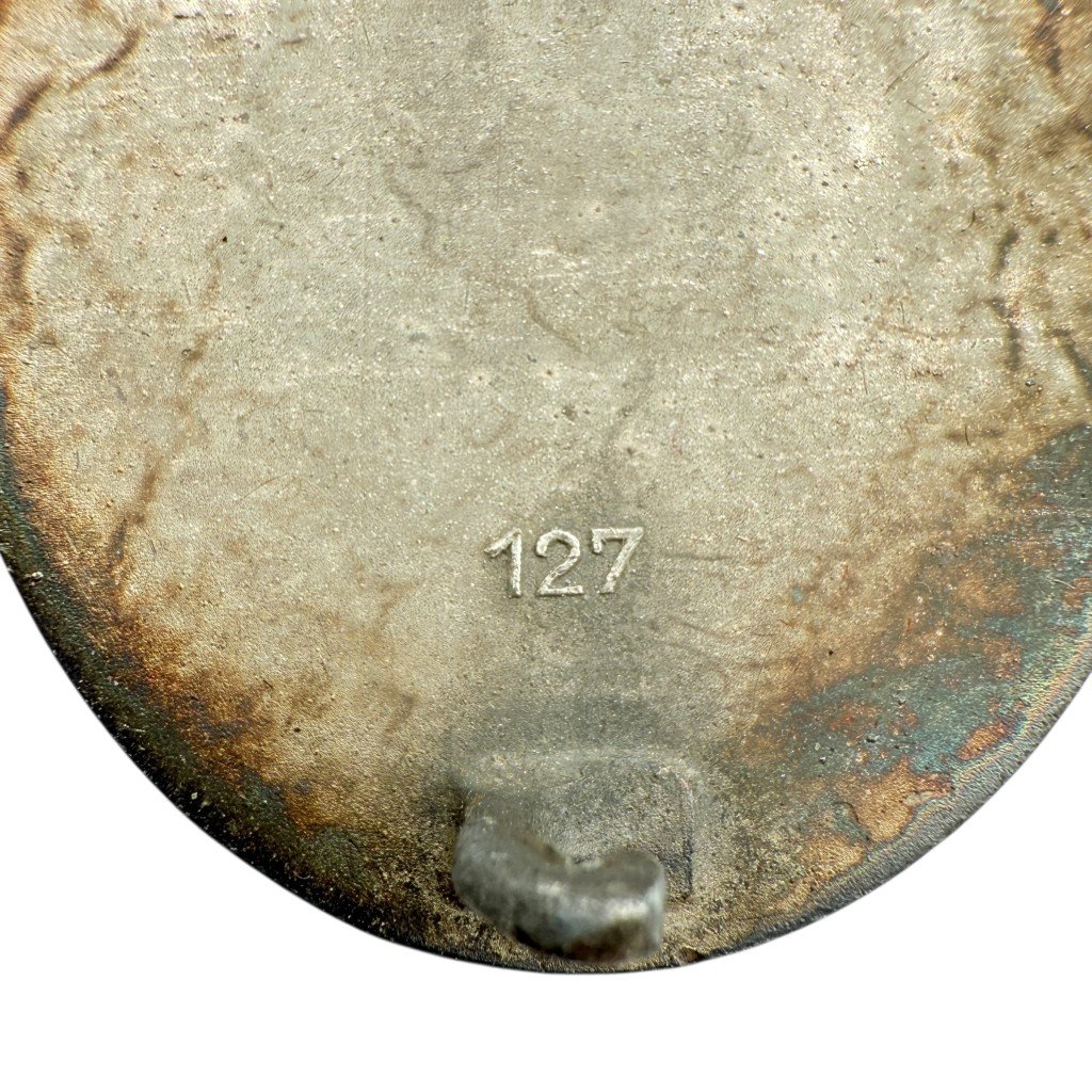 Original WWII German Verwundetenabzeichen in Silber – maker 127