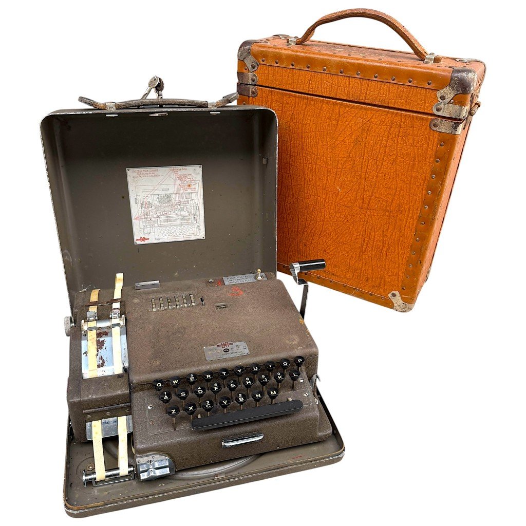 Original WWII Swedish Hagelin BC-543 cipher machine in case