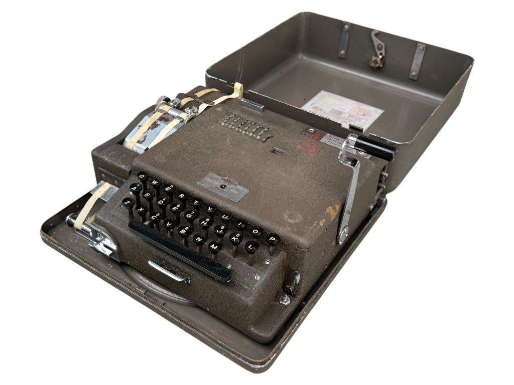 Original WWII Swedish Hagelin BC-543 cipher machine in case