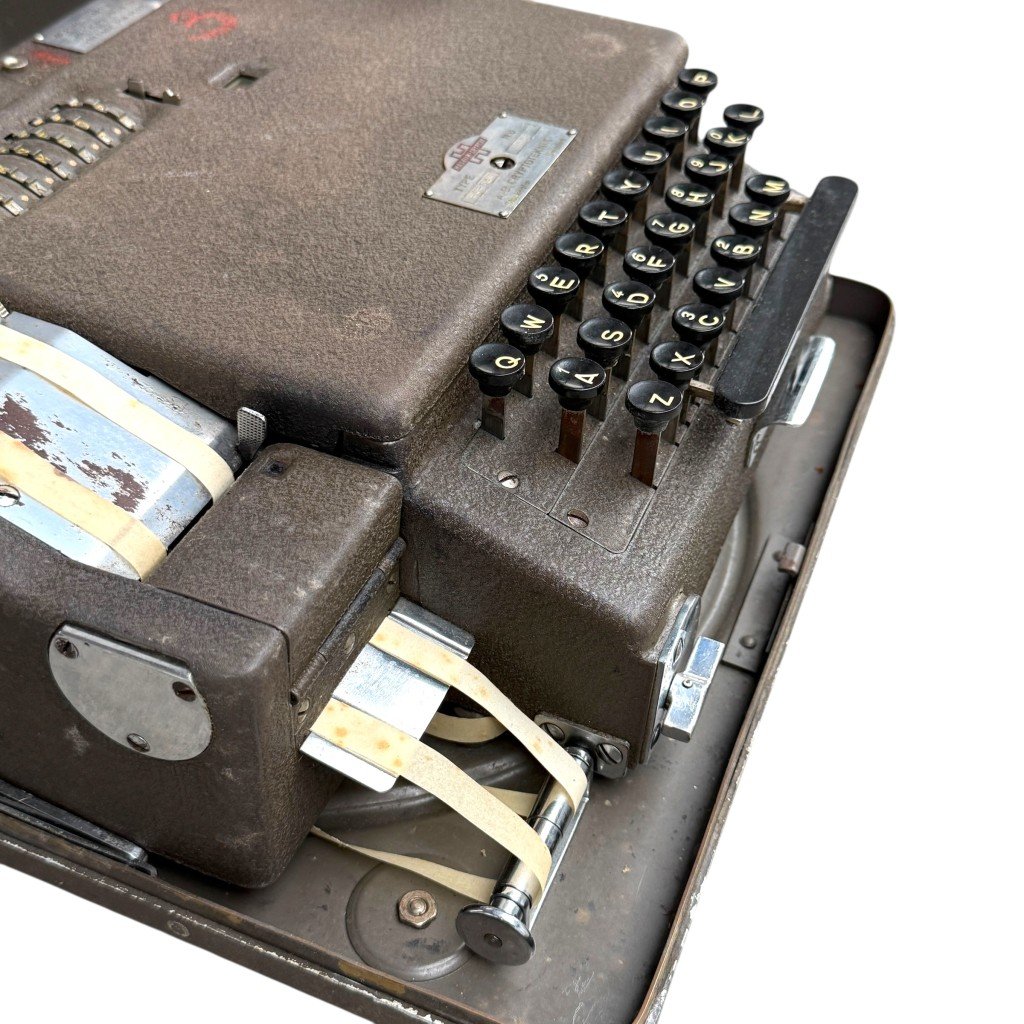 Original WWII Swedish Hagelin BC-543 cipher machine in case
