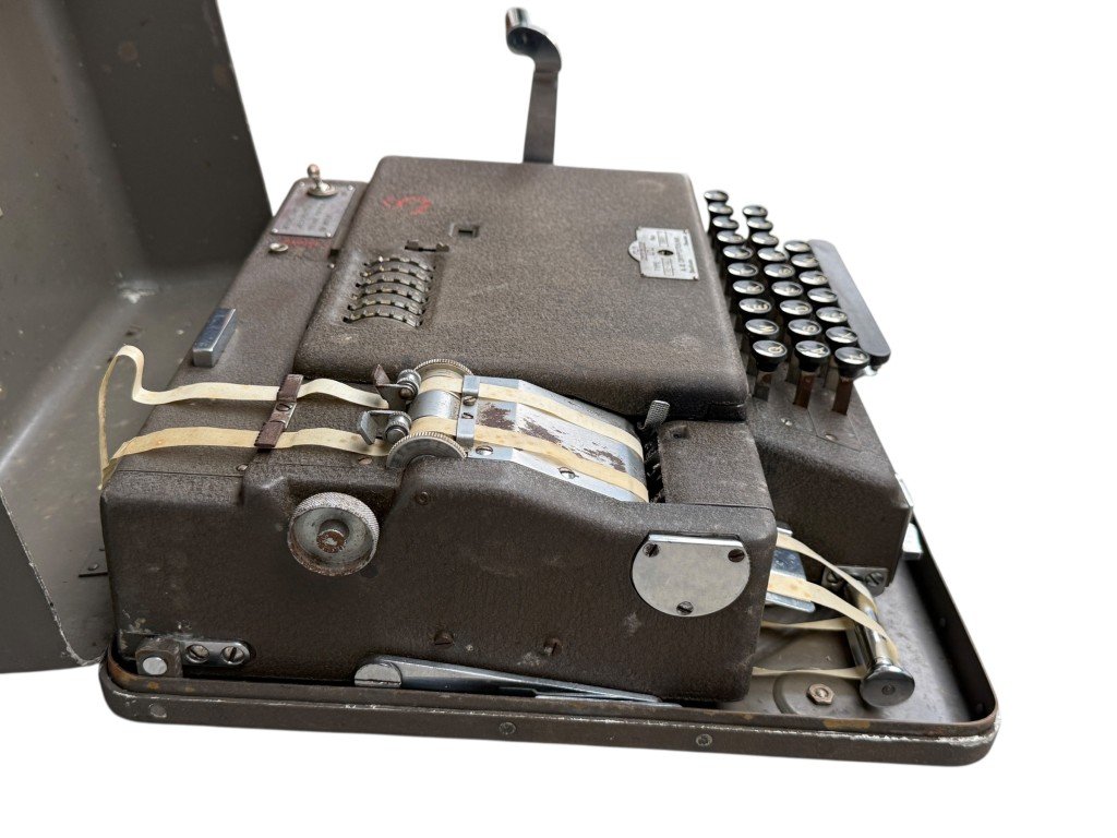 Original WWII Swedish Hagelin BC-543 cipher machine in case