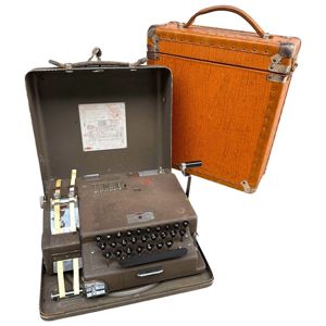 Original WWII Swedish Hagelin BC-543 cipher machine in case