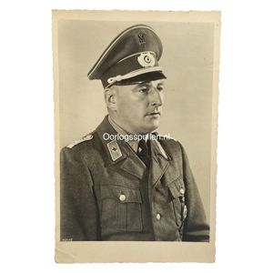 Original WWII German DRK Hauptführer portrait photo