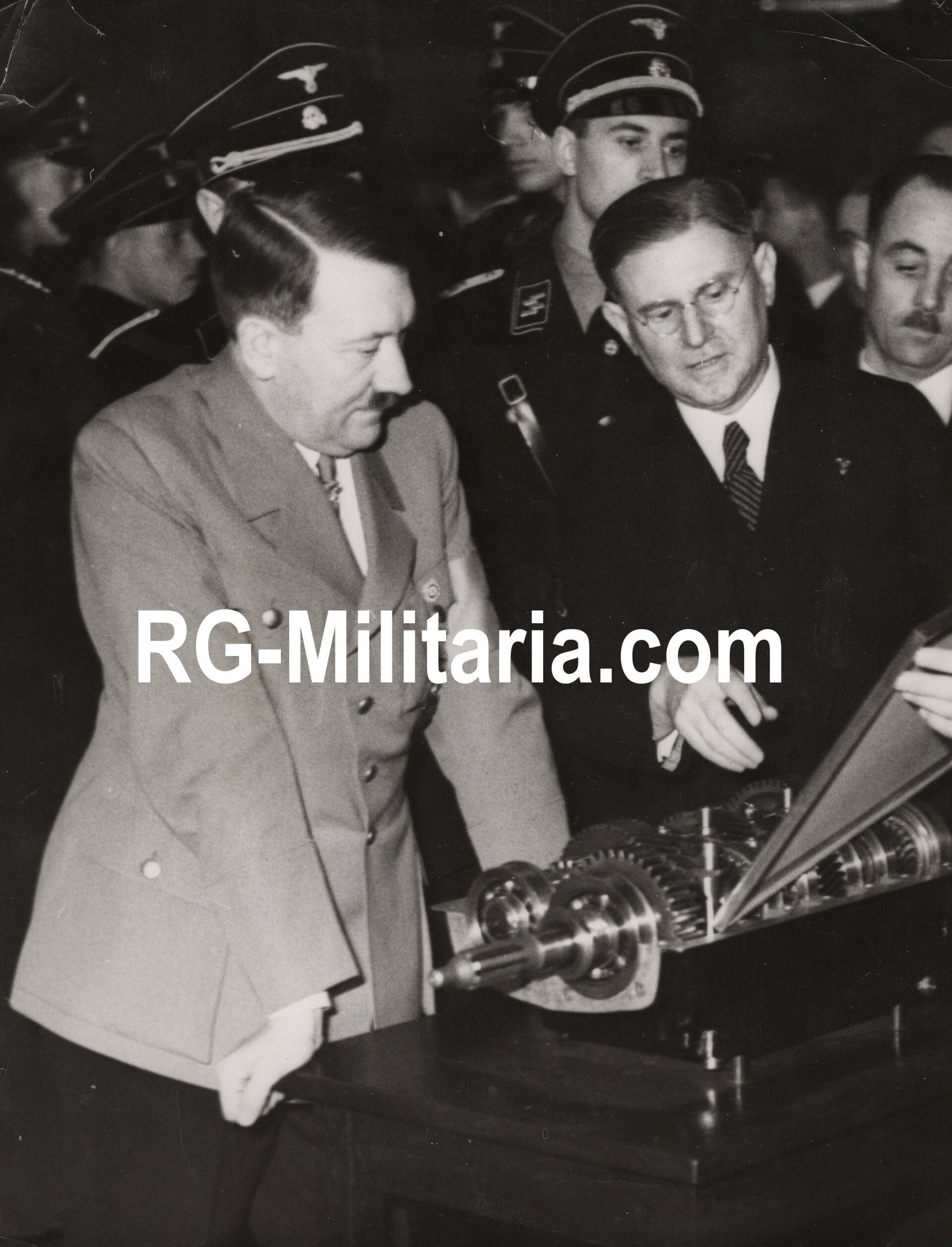 Original WW2 US Press Photo - Adolf Hitler inspects the Auto Show, Berlin (1937)