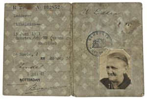 Original WW2 Dutch ID card - Persoonsbewijs Rotterdam, Schoten, Haarlem (1941)