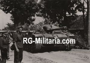 Original WW2 German Press Photo - German Panzer Tank Stug with Panzerschrek, Eastern Front (1944)