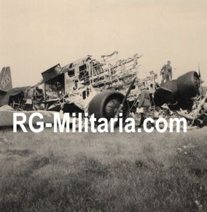 Original WW2 German Photo - Crashed Junkers JU 52 airplane airfield Ockenburg, The Hague (1940)